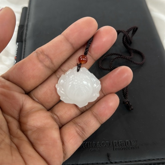 Chinese Natural white Jade HandCarved Statue lock Pendant - Picture 5 of 5